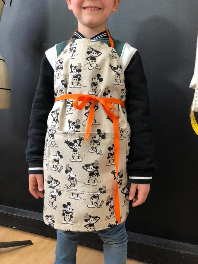 Tablier de cuisine thème Mickey (Augustin 6 ans)